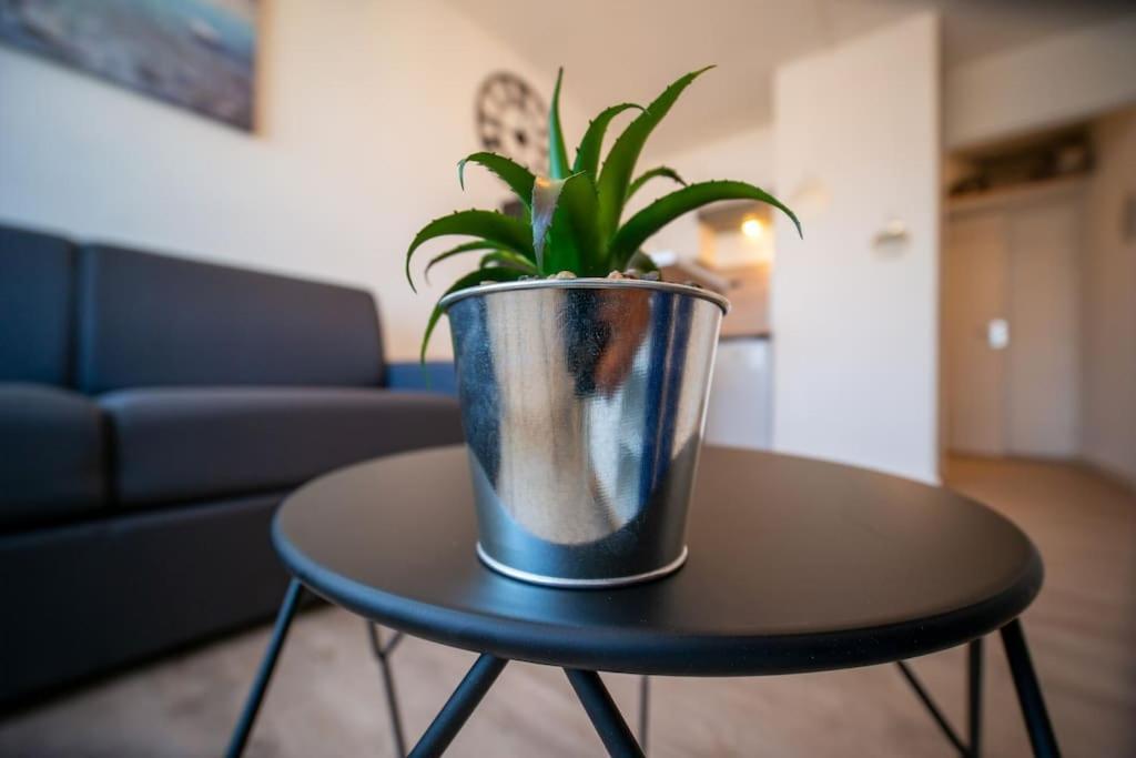 Fully Equipped Apartment St Charles Train Station Marseille Exterior photo